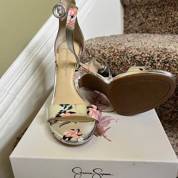 Jessica Simpson Open Toe Heel Sandal - Picture 6 of 7
